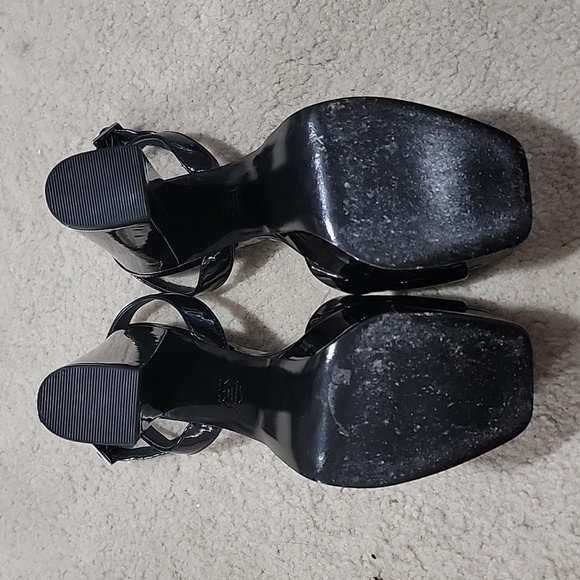 B2 "Riley" Heels - Picture 4 of 5